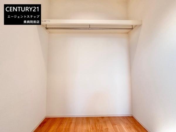 　収納　ウォークインクローゼット