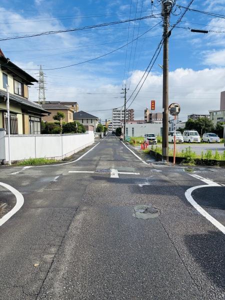 　前面道路含む現地写真　前面道路含む現地写真です