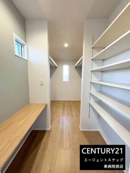 　収納　収納スペースが充実しています