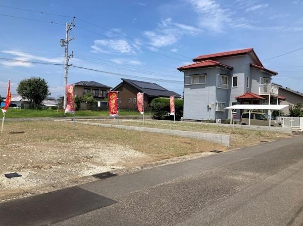 　前面道路含む現地写真　前面道路含む現地写真です
