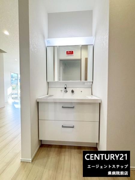 　洗面台・洗面所　洗面台・洗面所が明るい印象です