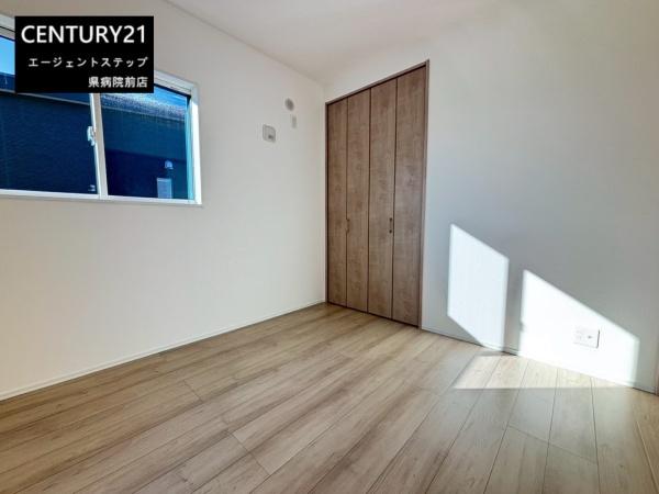 　子供部屋　子供部屋は収納付きです