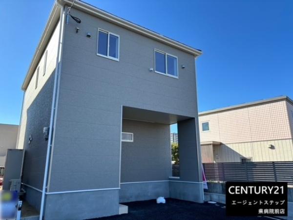 　その他現地　モダンな外観が映える建物です