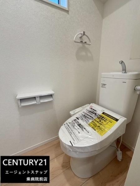 　トイレ　シンプルなトイレ空間です