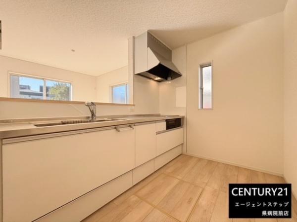 　キッチン　開放感のあるキッチンです