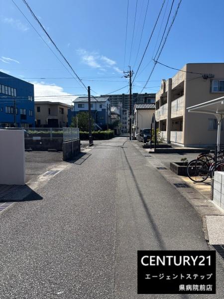 　前面道路含む現地写真　前面道路含む現地写真で確認できます