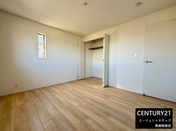 　寝室　寝室に使いやすい空間です