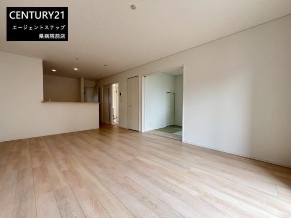 　リビング　明るいリビングが魅力です