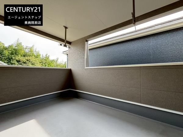 　バルコニー　バルコニーが広々しています