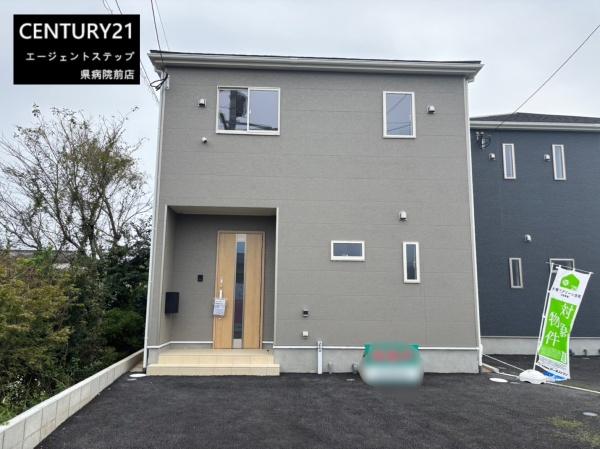 　その他現地　外観が印象的な戸建住宅です