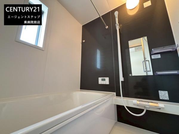 　バス　清潔感のあるバス空間です