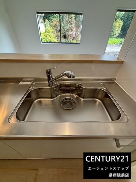 　キッチン　明るいキッチン空間です