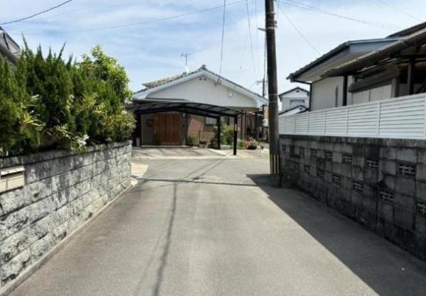 　前面道路含む現地写真　