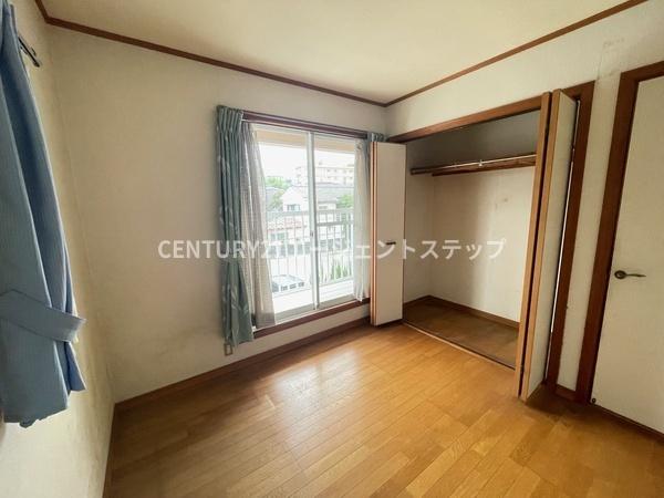 　子供部屋　収納付きの子供部屋です