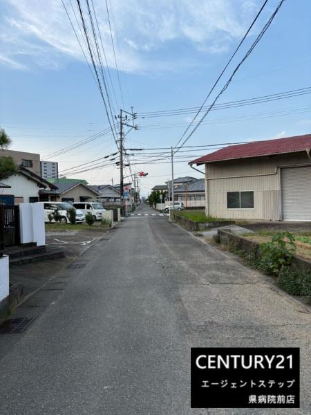 　前面道路含む現地写真　