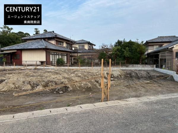 　前面道路含む現地写真　