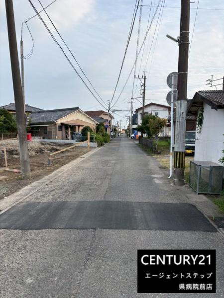 　前面道路含む現地写真　