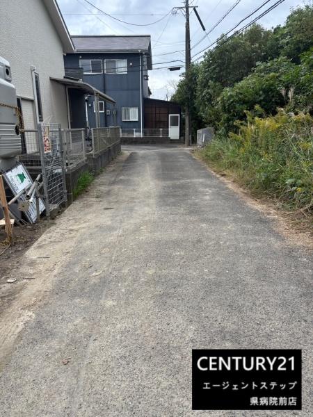　前面道路含む現地写真　前面道路が整備されています