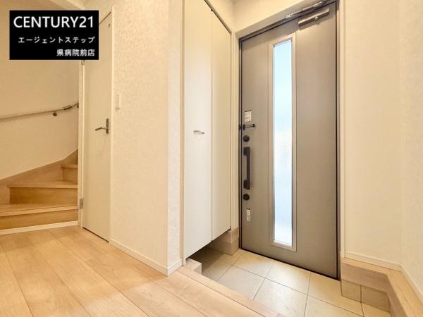 　玄関　玄関が広々としています