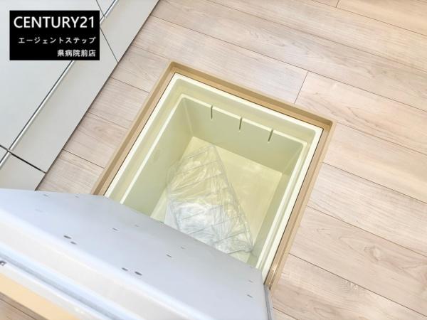 　収納　収納スペースが充実しています