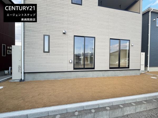 　庭　採光に配慮した庭スペースです