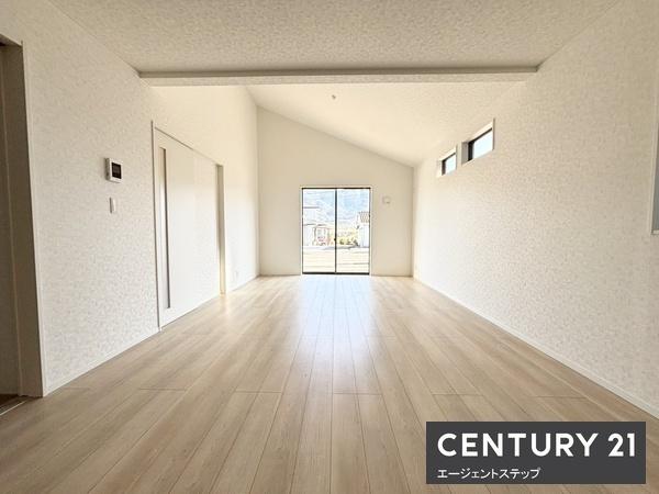 　リビング　広々としたリビング空間です