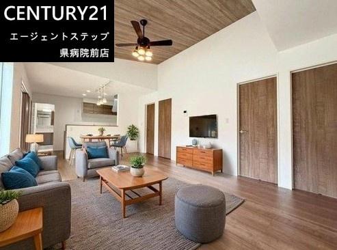 　リビング　開放感のあるリビングです