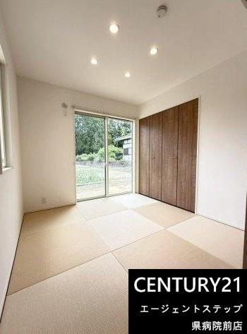 　和室　明るさが魅力の和室です