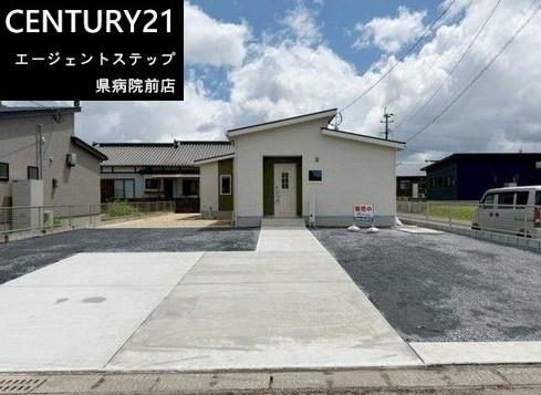 　駐車場　駐車場が広々としています