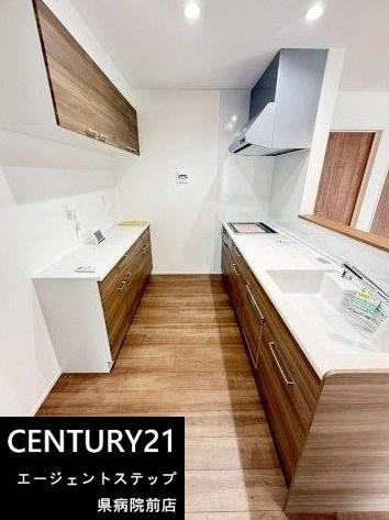 　キッチン　キッチンの木目調が魅力です