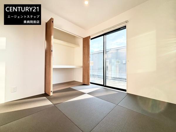 　和室　明るさが魅力の和室です