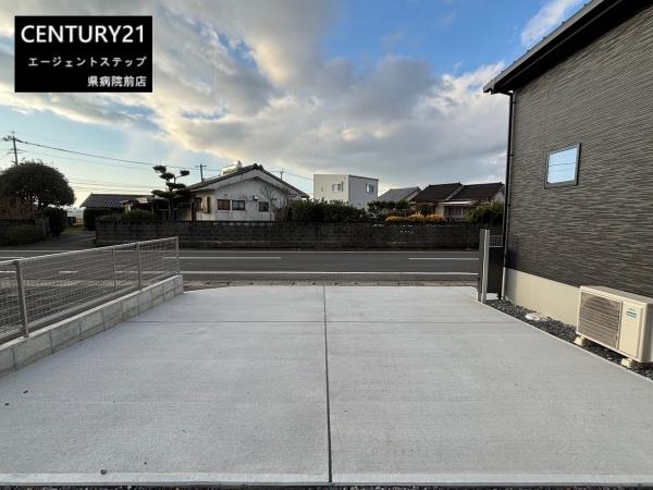 　駐車場　使いやすい駐車場です