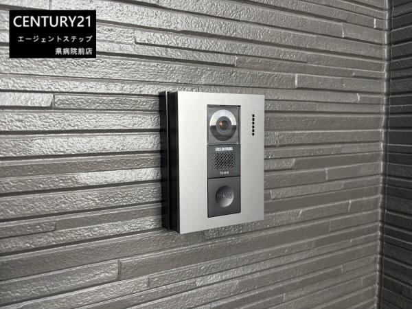 　その他　インターホン付き玄関です