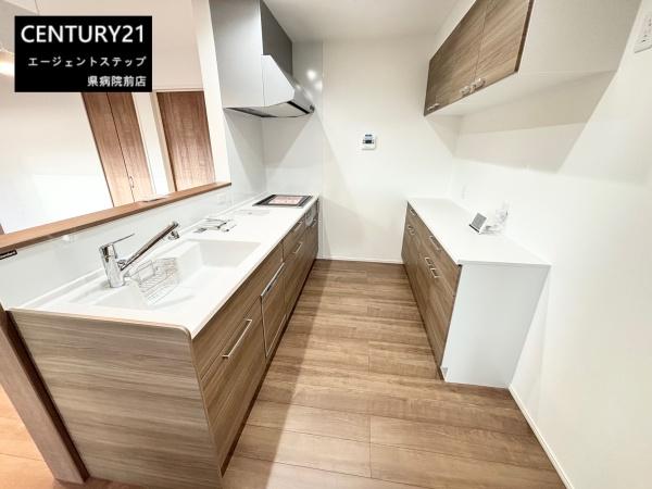 　キッチン　明るいキッチン空間です