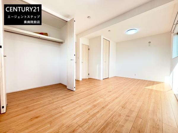 　洋室　明るい洋室が魅力的です