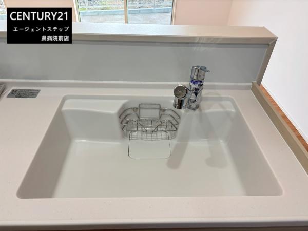 　キッチン　シンクが広いキッチンです