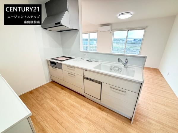 　キッチン　明るさが魅力のキッチンです