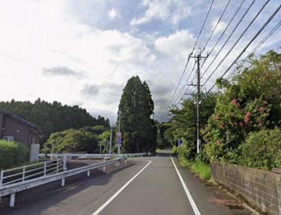 　前面道路含む現地写真　