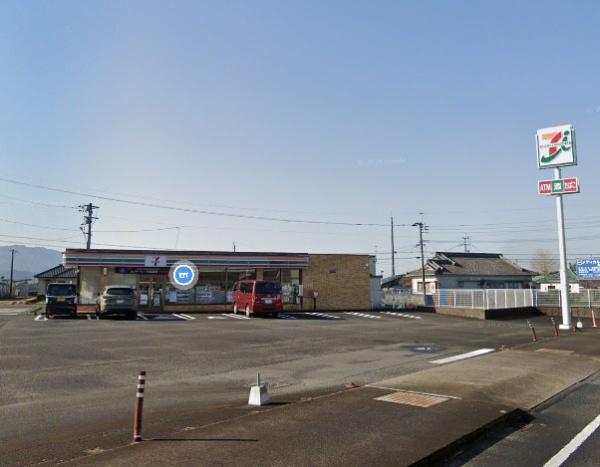 　セブンイレブン三股樺山店（コンビニ）／553m　