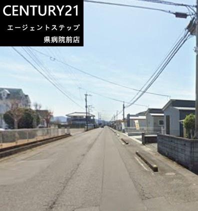 　前面道路含む現地写真　前面道路を含む現地写真です