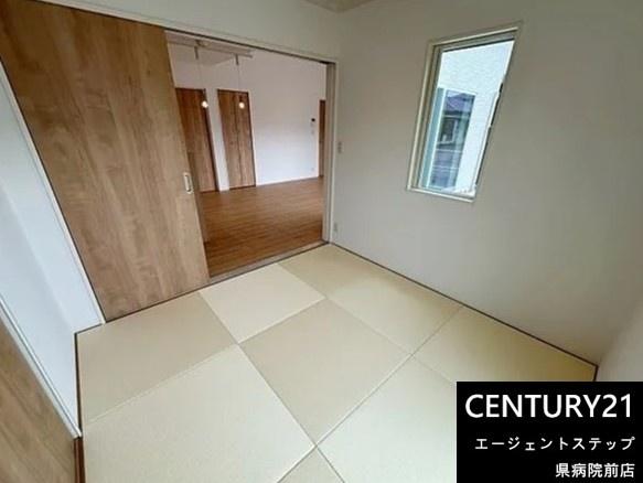 　和室　明るい和室が印象的です