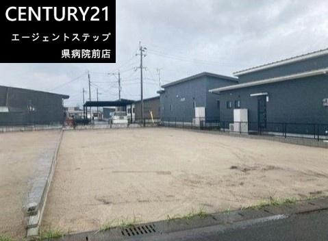 　前面道路含む現地写真　前面道路にゆとりがある現地写真です