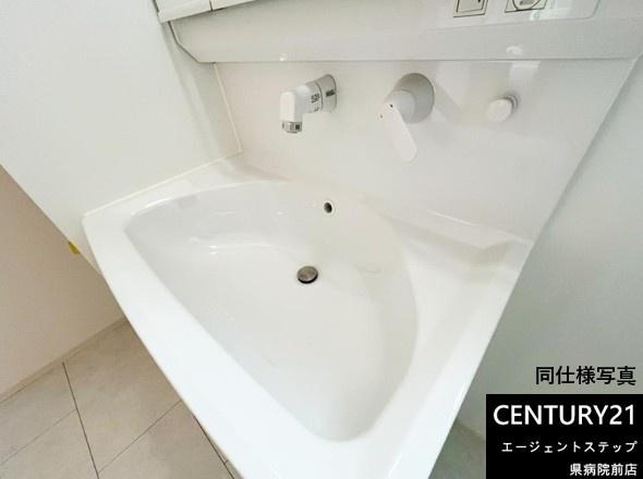 　同仕様写真　洗面台同仕様写真です