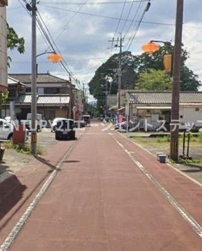 　前面道路含む現地写真　