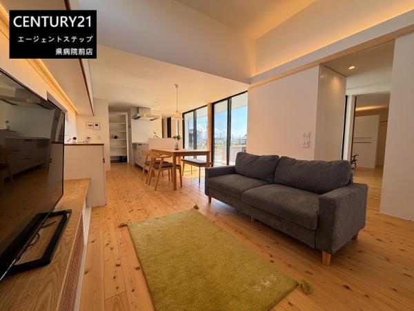 　リビング　開放感のあるリビング空間です