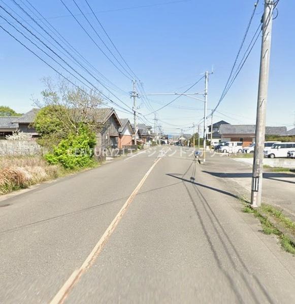 　前面道路含む現地写真　