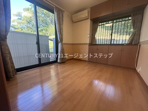 　洋室　明るい洋室が魅力です