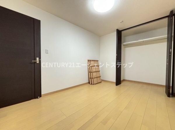 　洋室　洋室ならではの明るさが魅力です