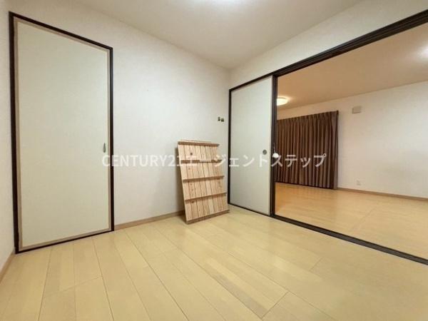 　洋室　洋室の明るさが魅力です