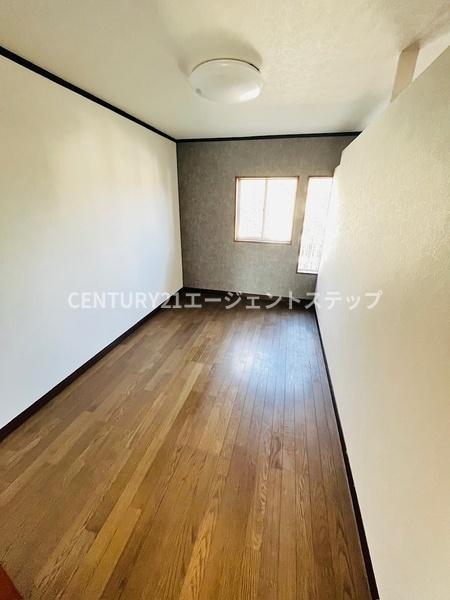 　洋室　洋室の明るい空間です